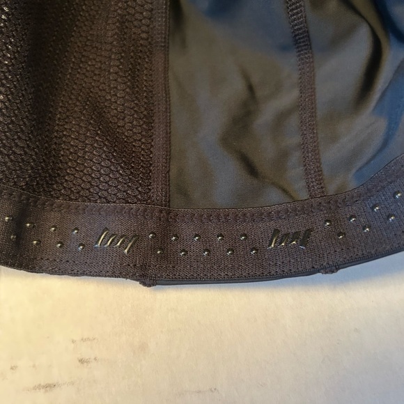 Beroy Cycling padded black shorts w/small pocket on back side. Sz L.   Q12 - Picture 9 of 13